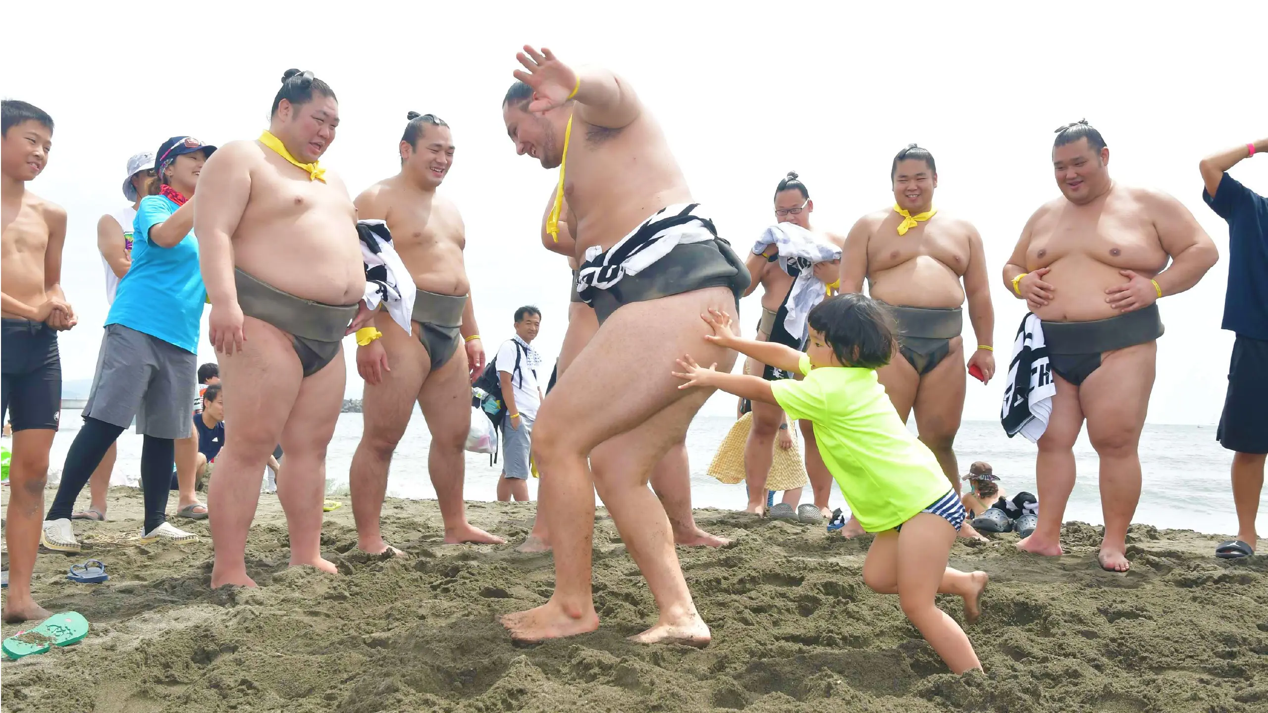 親子で楽しめるビーチクリーン開催！