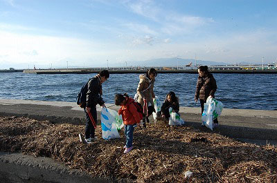第52回海さくらゴミ拾い