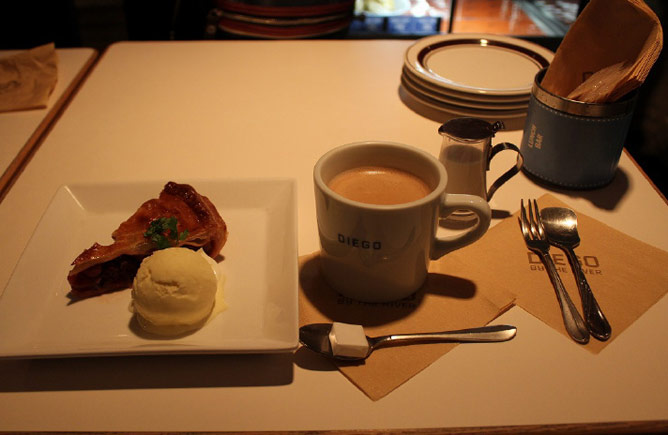 DIEGO BY THE RIVER （ディエゴ・バイ・ザ・リバー）