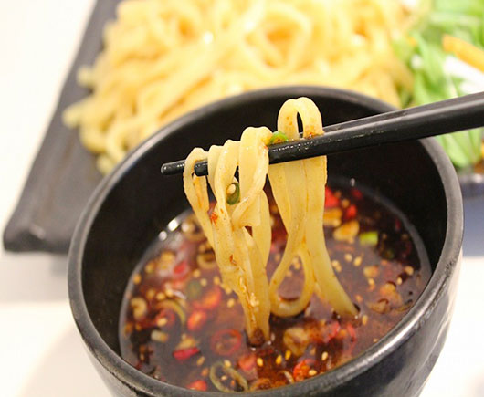 劇辛つけ麺　赤とんび