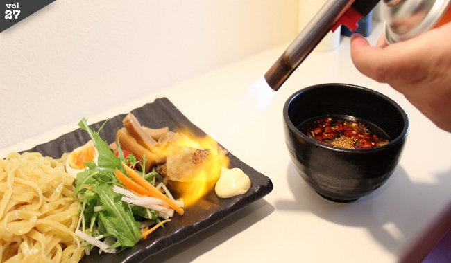 劇辛つけ麺　赤とんび