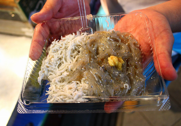 しらす問屋 とびっちょ　弁財天仲見世通り店