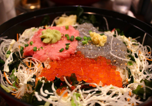 しらす問屋 とびっちょ　弁財天仲見世通り店