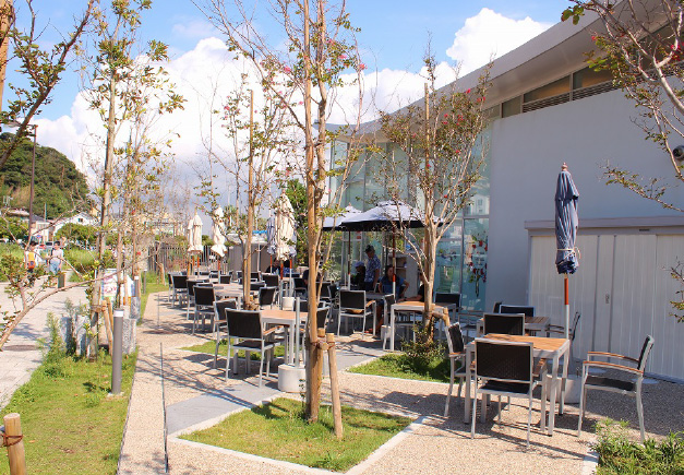 カフェ とびっちょ 江の島ヨットハーバー店